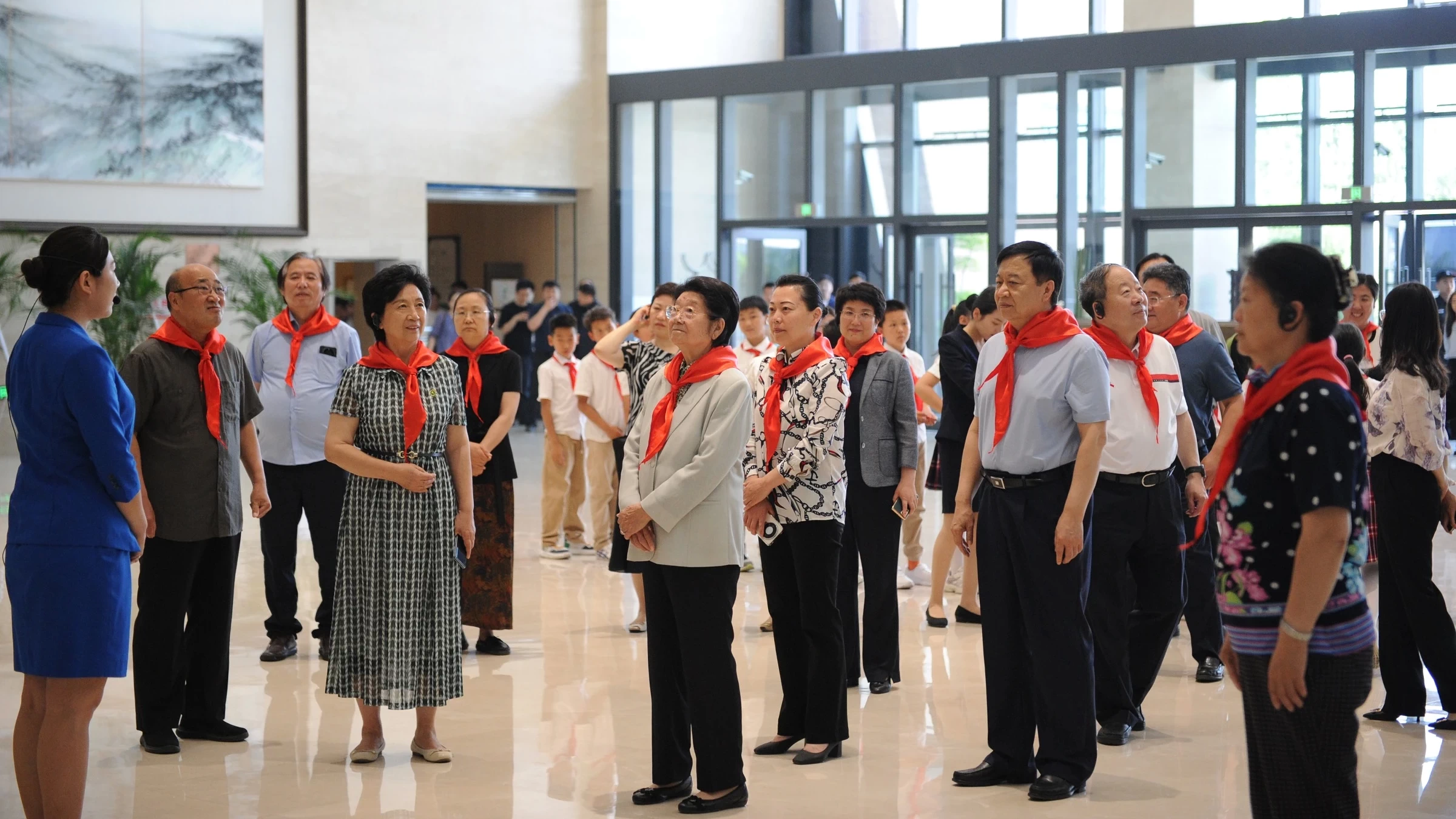 中國關工委主任顧秀蓮到河南省鄭州商代都城遺址博物院調研