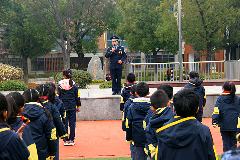 江蘇省南京市玄武區玄武湖街道關工委聯合開展學雷鋒主題宣講活動