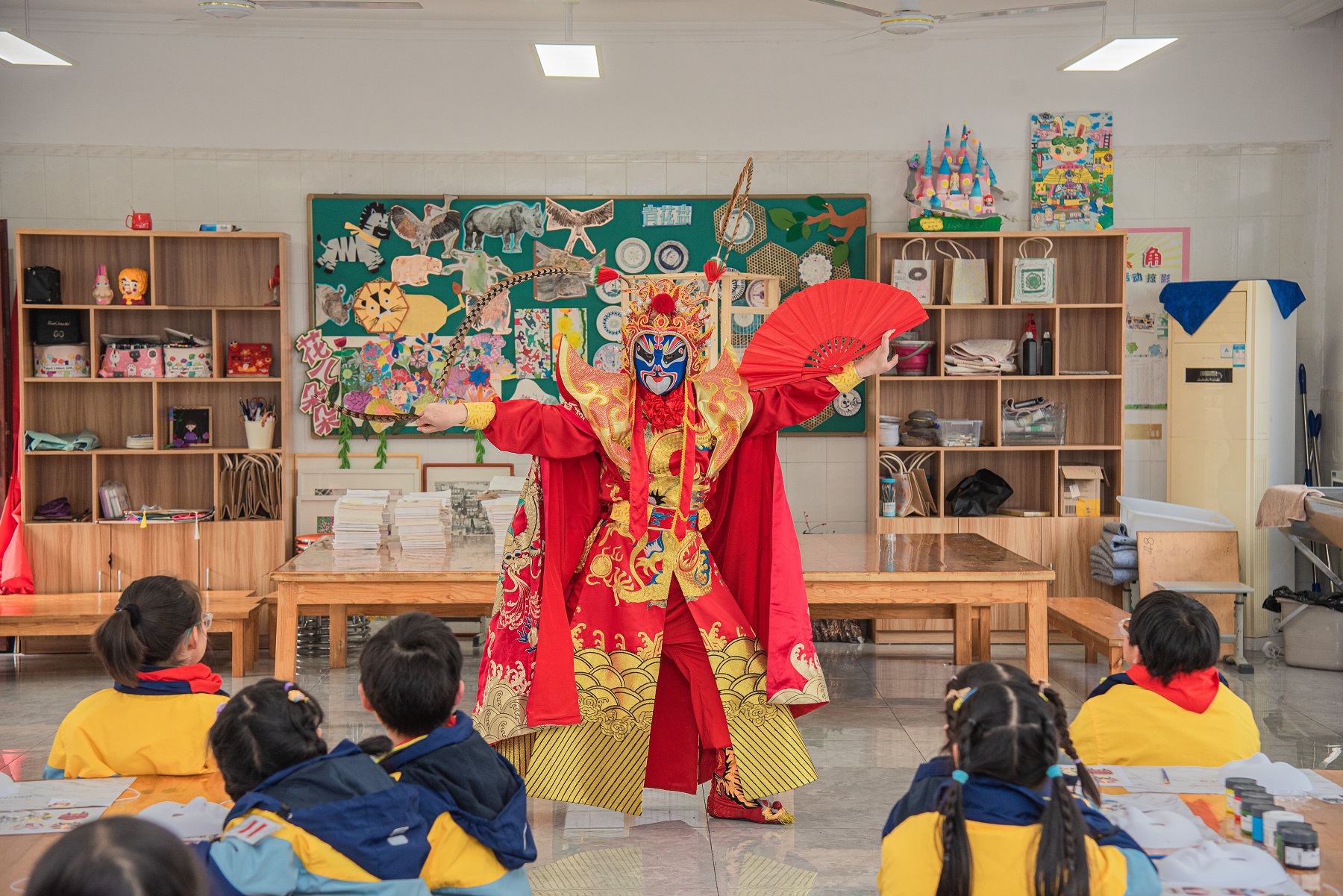 江蘇省無錫市惠山區玉祁街道芙蓉村關工委開展“遇見非遺文化 國粹浸潤童心”主題活動