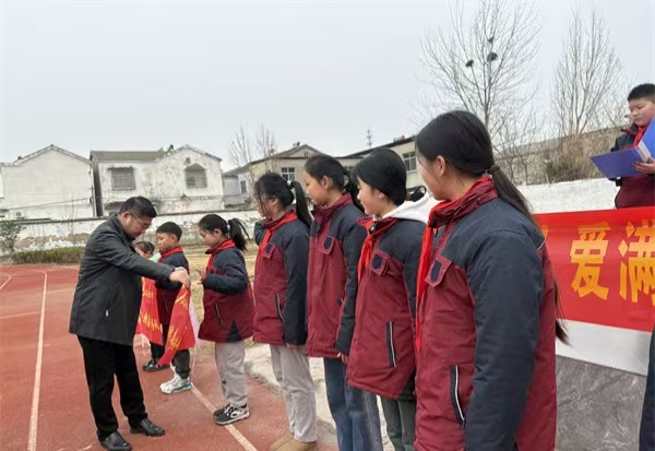 雷鋒精神在校園啟航——江蘇省徐州市銅山區漢王鎮北望小學關工委開展“鋒行三月 愛滿人間”主題活動