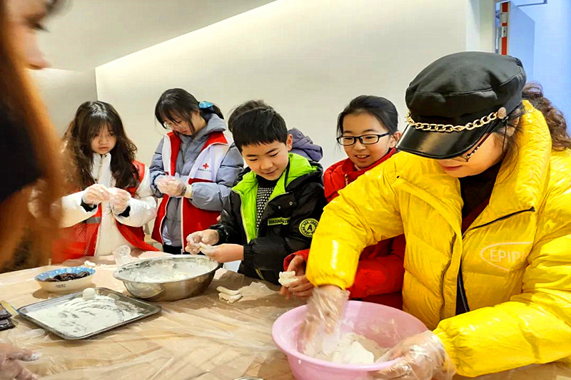 江蘇省南京市玄武區臺城花園社區關工委開展“趣味猜燈謎，歡喜鬧元宵”元宵節活動(3).jpg