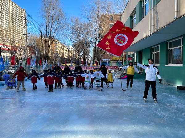 佳木斯市向陽區(qū)立新教育集團冰雪趣味運動會_副本.png